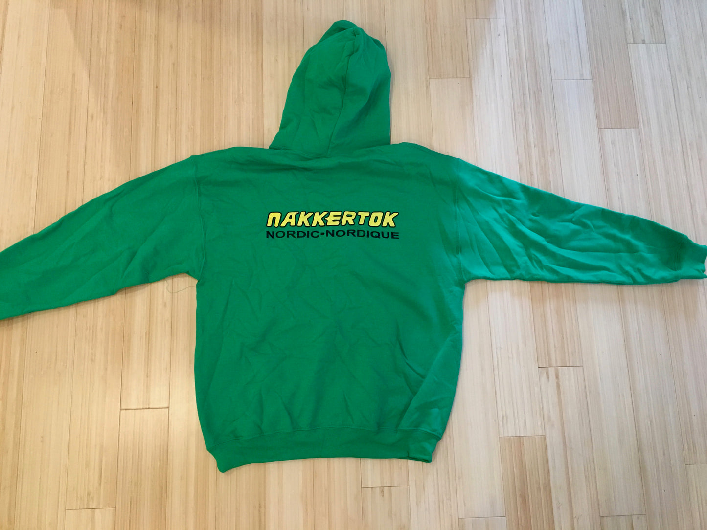 Sweat à capuche Nakkertok adulte